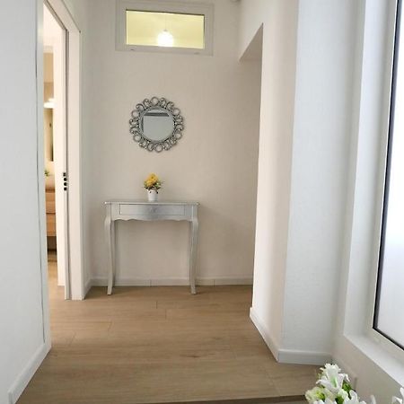 Luxury Rooms Paoli 19 Каляри Екстериор снимка