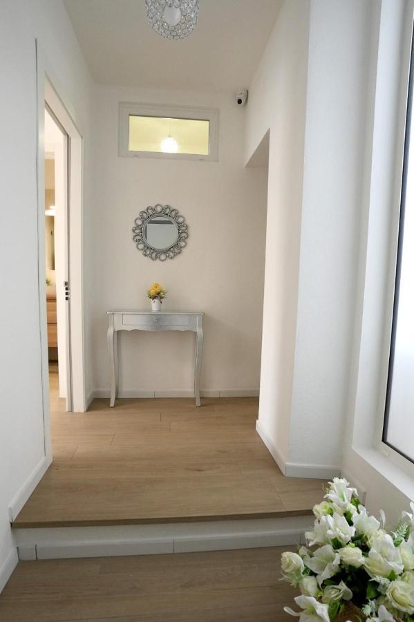 Luxury Rooms Paoli 19 Каляри Екстериор снимка