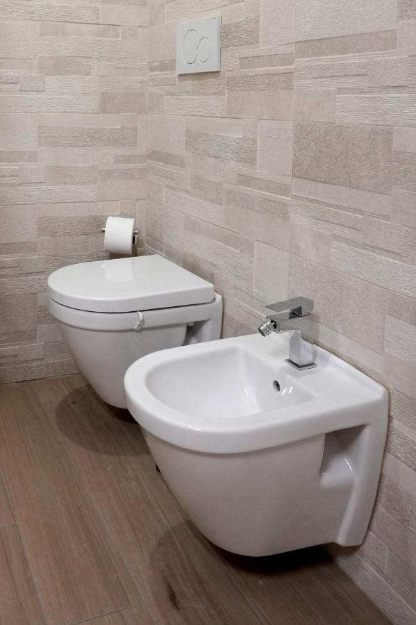 Luxury Rooms Paoli 19 Каляри Екстериор снимка